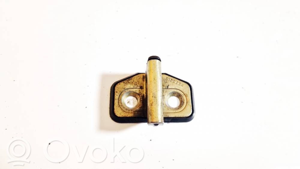 Volvo S70  V70  V70 XC Rygiel zamka drzwi przednich 