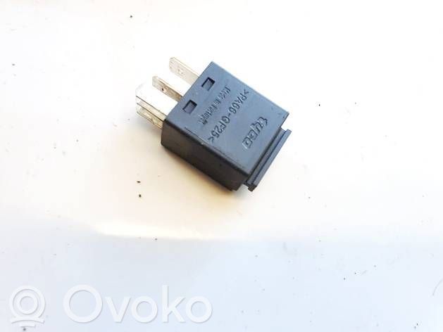 Otros relés   7M0951253C,95VW10K705EA,7M0951253C,95VW10K705EA