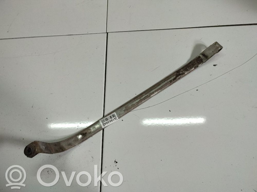 Fuel tank mounting bracket