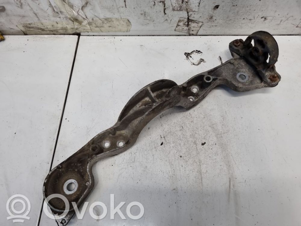 Engine mounting bracket   KTS31,KTS31,KTS31