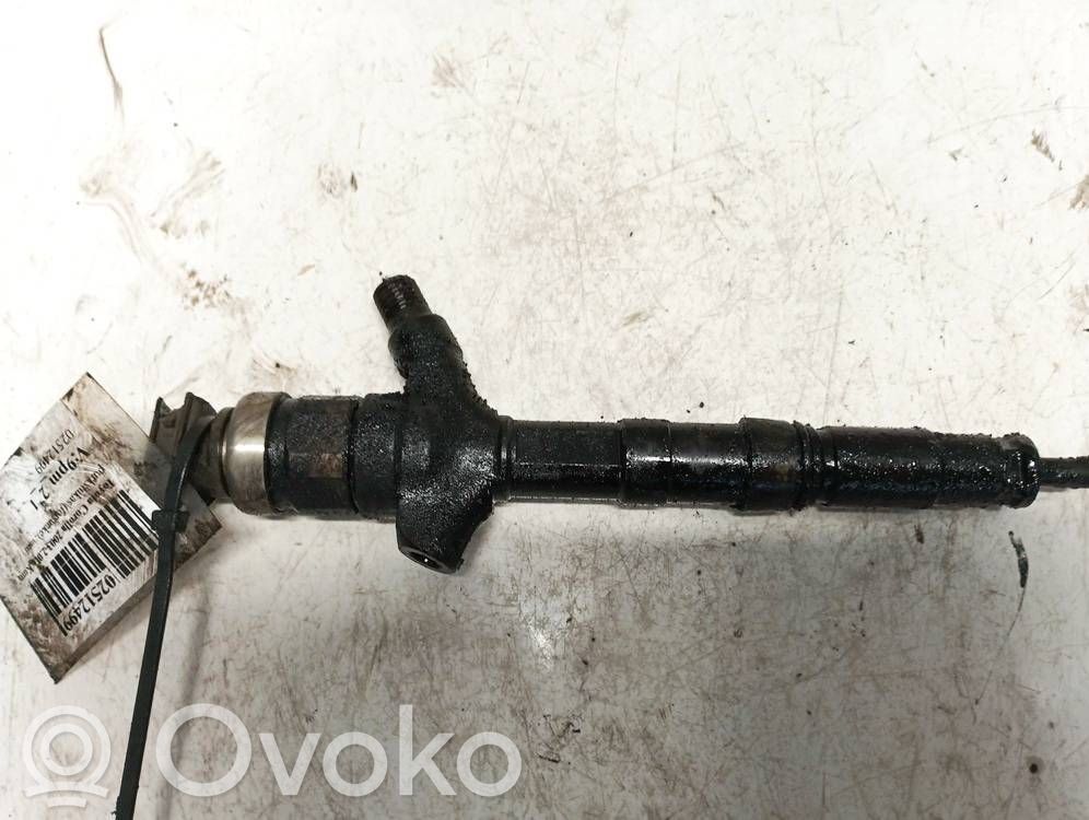 Inyector de combustible   236700G010,236700G010,236700G010,236700G010