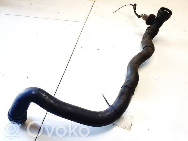 Volkswagen Jetta V Tubo flessibile del liquido di raffreddamento del motore 
