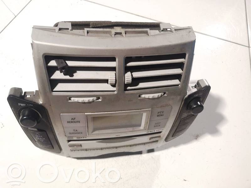 Toyota Yaris Panel / Radioodtwarzacz CD/DVD/GPS