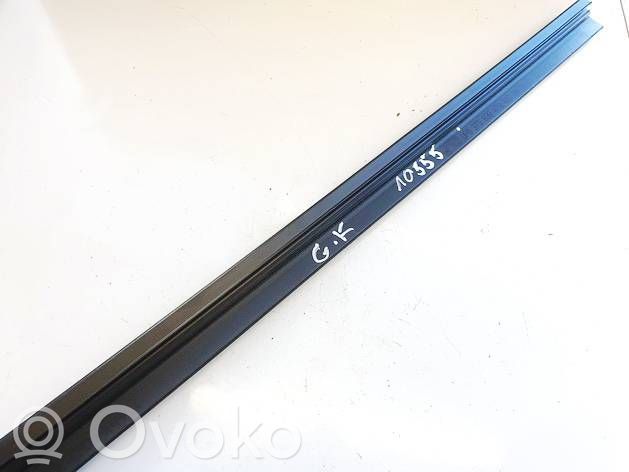 Skoda Superb B6 (3T) Rivestimento modanatura del vetro della portiera posteriore