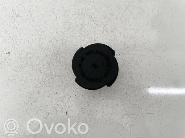 BMW 3 E46 Serbatoio di compensazione del liquido refrigerante/coperchio