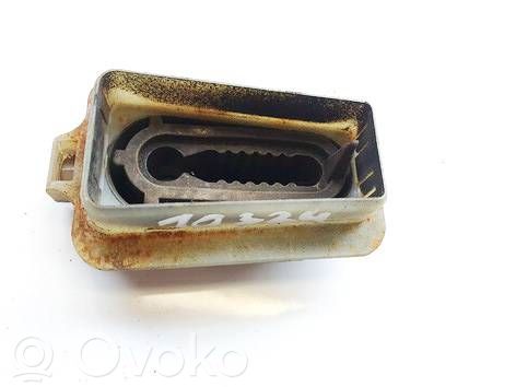 Fixation de radiateur   9673630480,9673630480