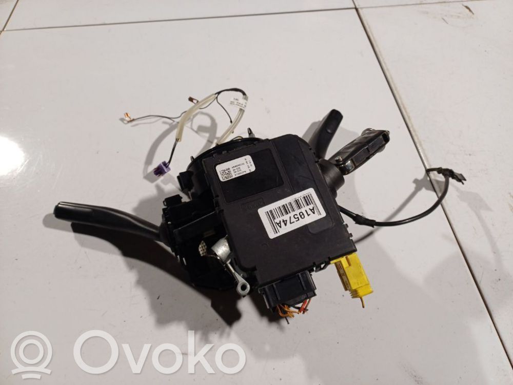 Volkswagen Jetta V Manetka / Przełącznik kierunkowskazów wycieraczek 