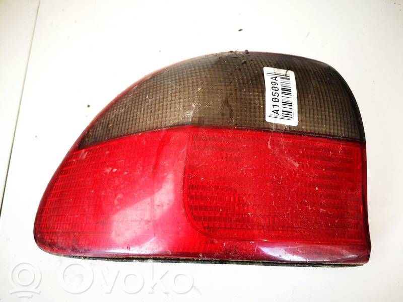 Opel Omega B1 Feux arrière / postérieurs