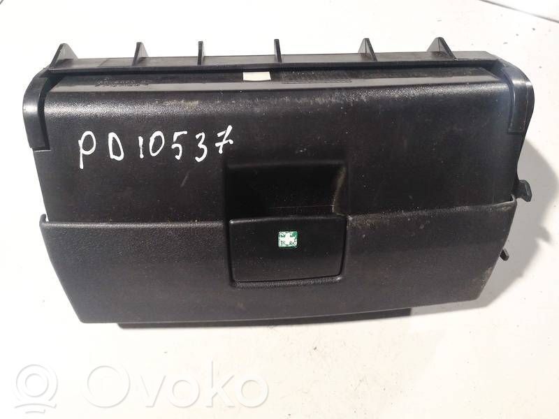 Audi A3 S3 8P Handschuhfach 
