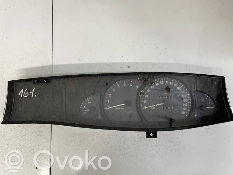 Opel Omega B2 Geschwindigkeitsmesser Cockpit 
