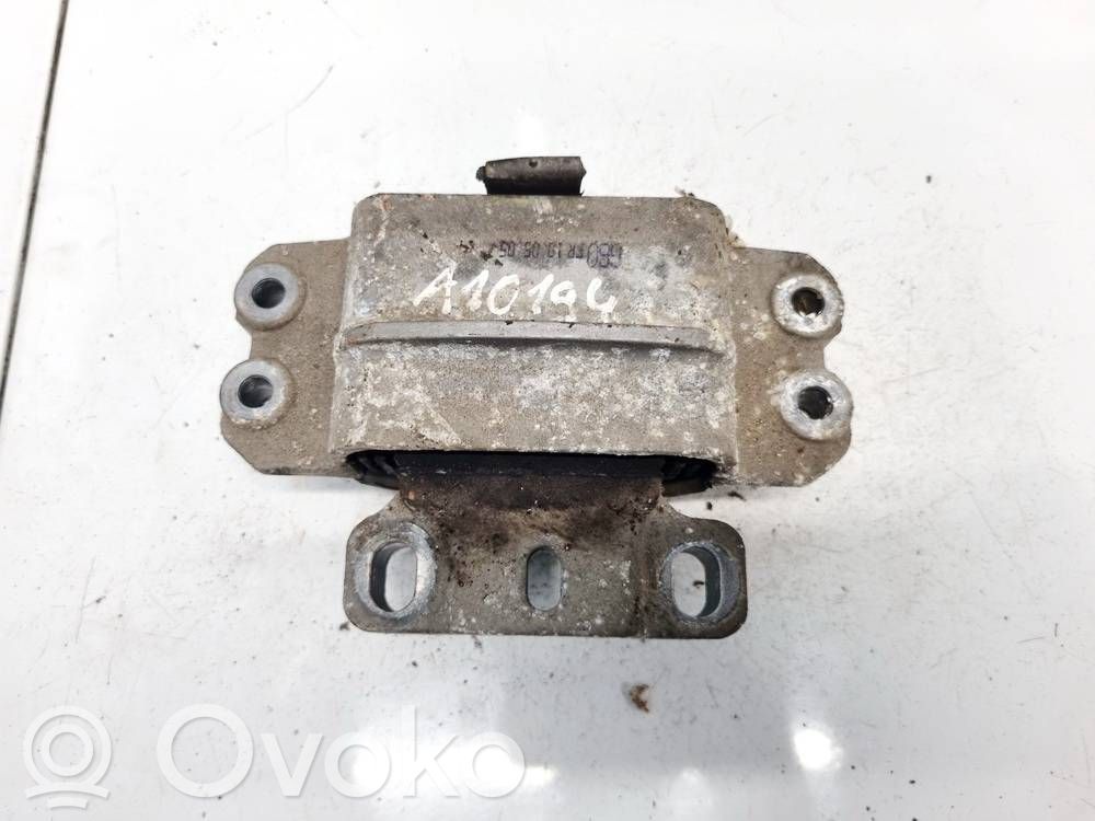 Soporte de montaje del motor   1K0199555,1K0199555