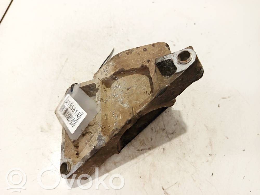 Opel Zafira B Engine mounting bracket 