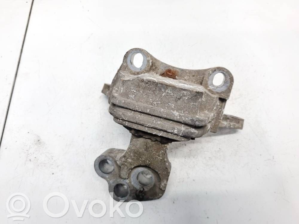 Engine mount bracket   A236071,A236071