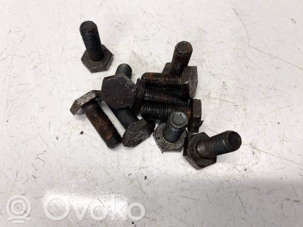 Tuercas/tornillos   KX2110,KX2110