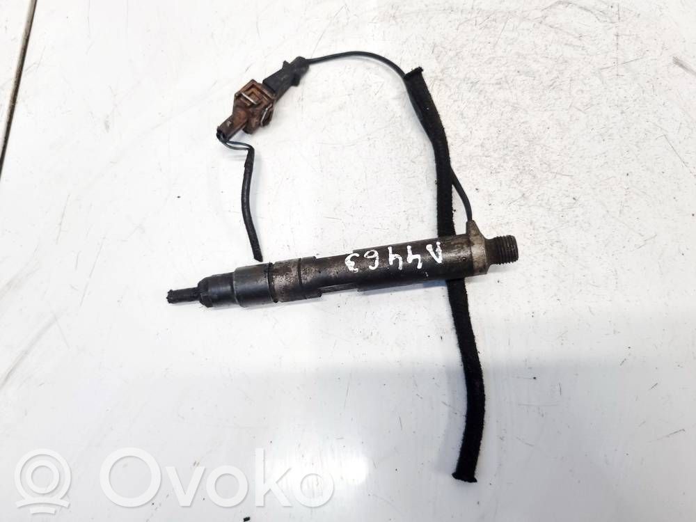 Volkswagen Polo III 6N 6N2 6NF Wtryskiwacz paliwa 