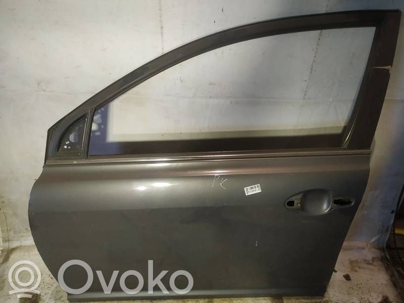 Toyota Avensis T250 Front door