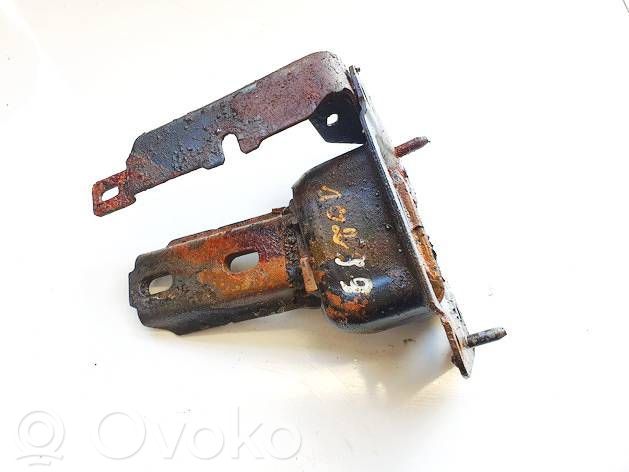 Peugeot 207 Engine mount bracket 