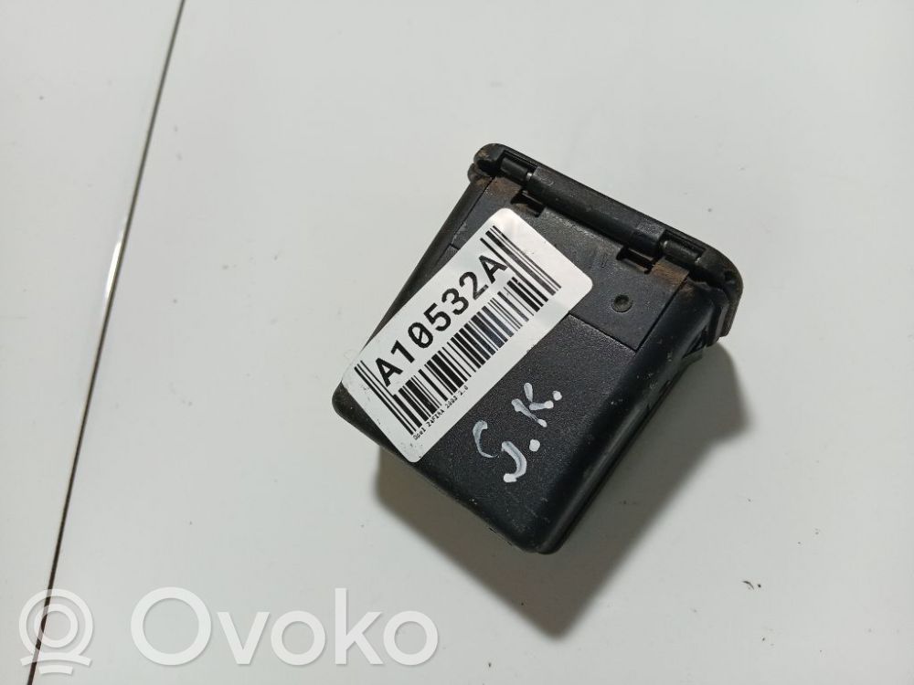 Opel Zafira A Posacenere auto 