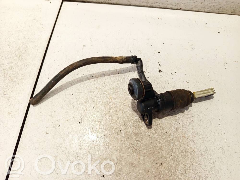 Volkswagen PASSAT B5.5 Kytkimen pääsylinteri 