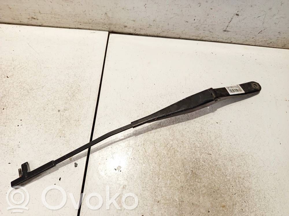 Opel Astra H Braccio della spazzola tergicristallo anteriore