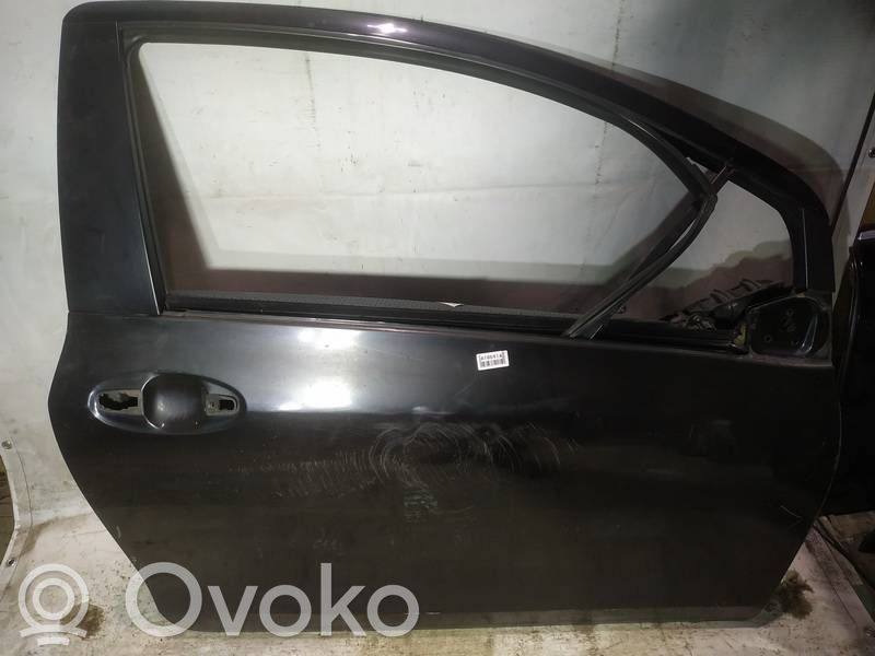 Toyota Yaris Tür vorne 