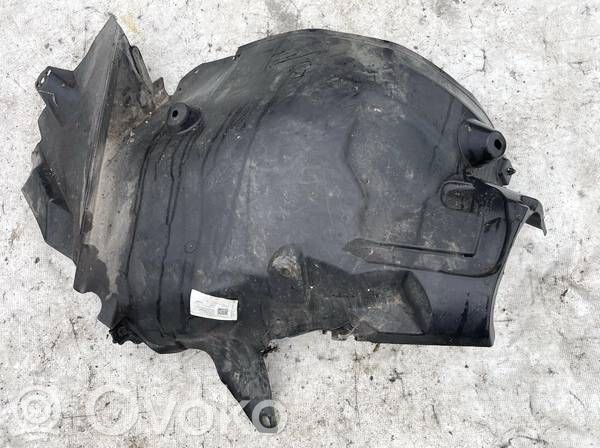 Mercedes-Benz C AMG W204 Rivestimento paraspruzzi passaruota anteriore