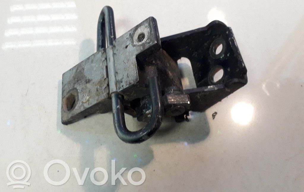 Audi A4 S4 B5 8D Etuoven yläsarana 