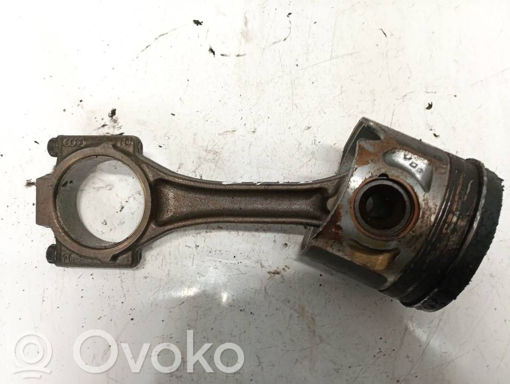 Piston avec bielle   038G,038G