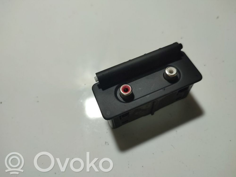 Renault Megane III Enchufe conector USB 