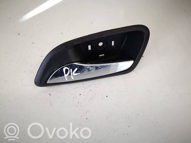 Chevrolet Cruze Manecilla interna puerta delantera 