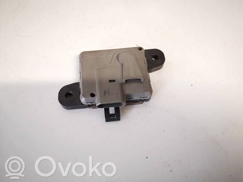 Opel Vectra B Czujnik uderzenia Airbag 