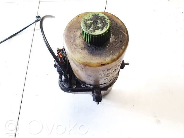 Volkswagen Polo IV 9N3 Pompe direction assistée