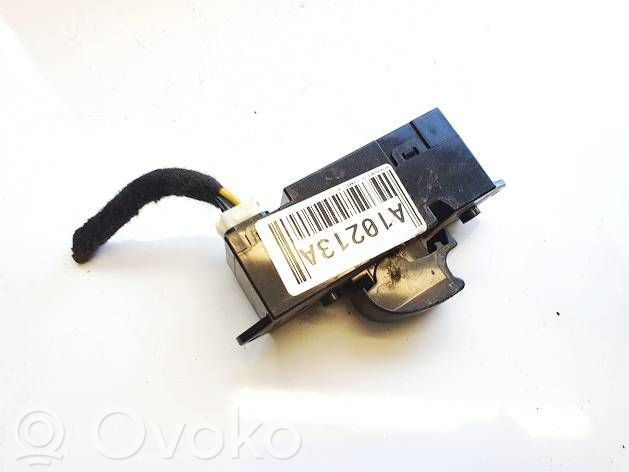 Electric window control switch   MN141018,C8DD389M,C8DD389M,MN141018