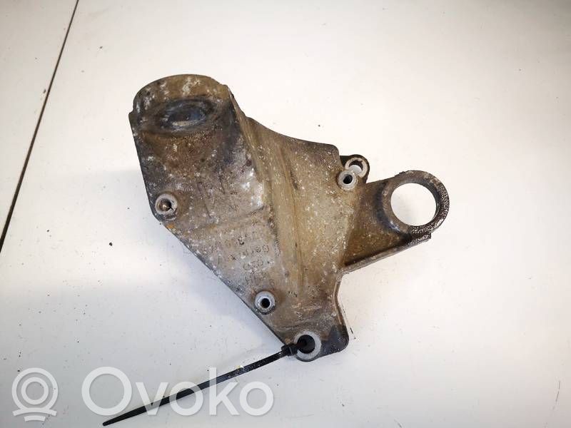 Volkswagen PASSAT B5 Suport motor 