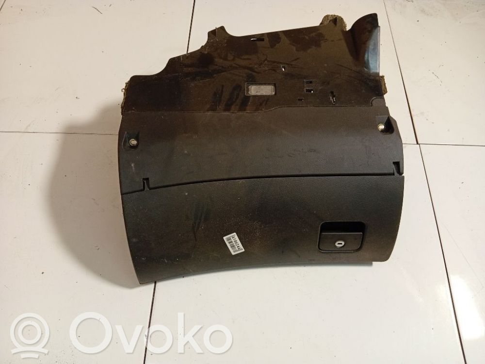 Audi A6 S6 C5 4B Handschuhfach 