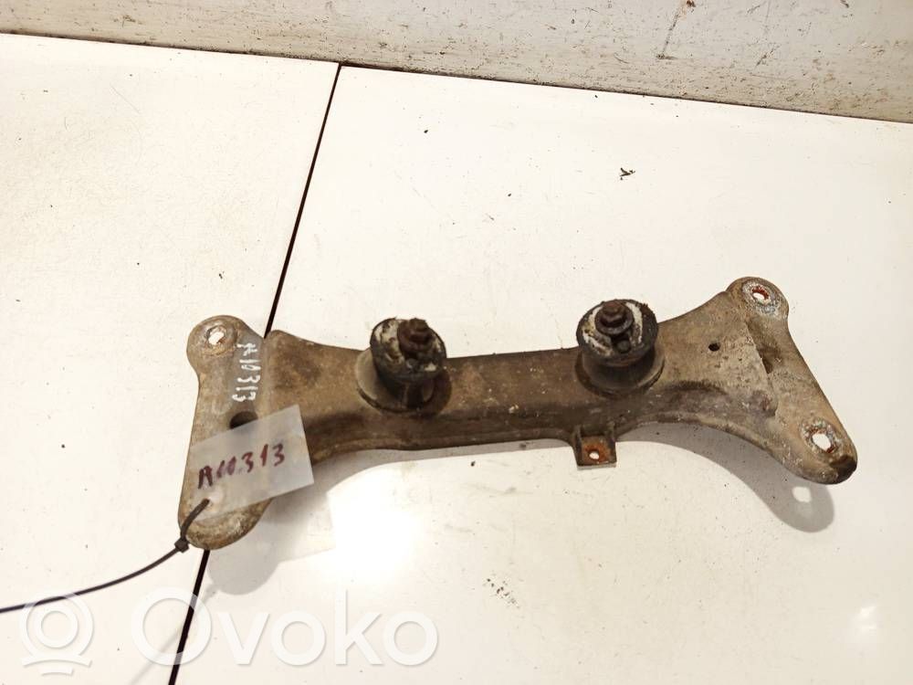 BMW 1 E81 E87 Engine mounting bracket 