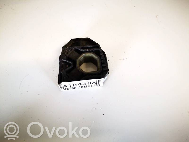 Volkswagen Golf V Staffa di montaggio del radiatore
