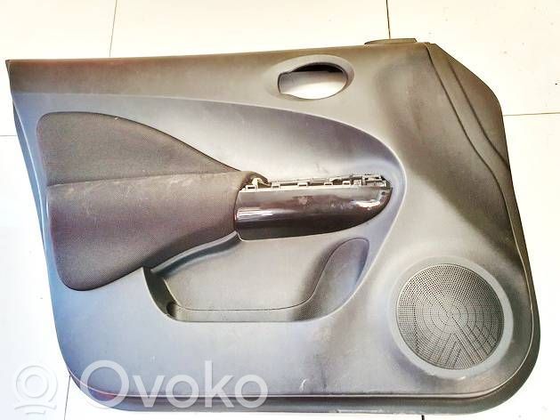 Nissan Juke I F15 Rivestimento del pannello della portiera anteriore
