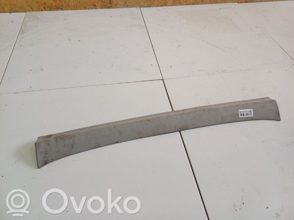 Volkswagen Golf V Osłona środkowa słupka / C 
