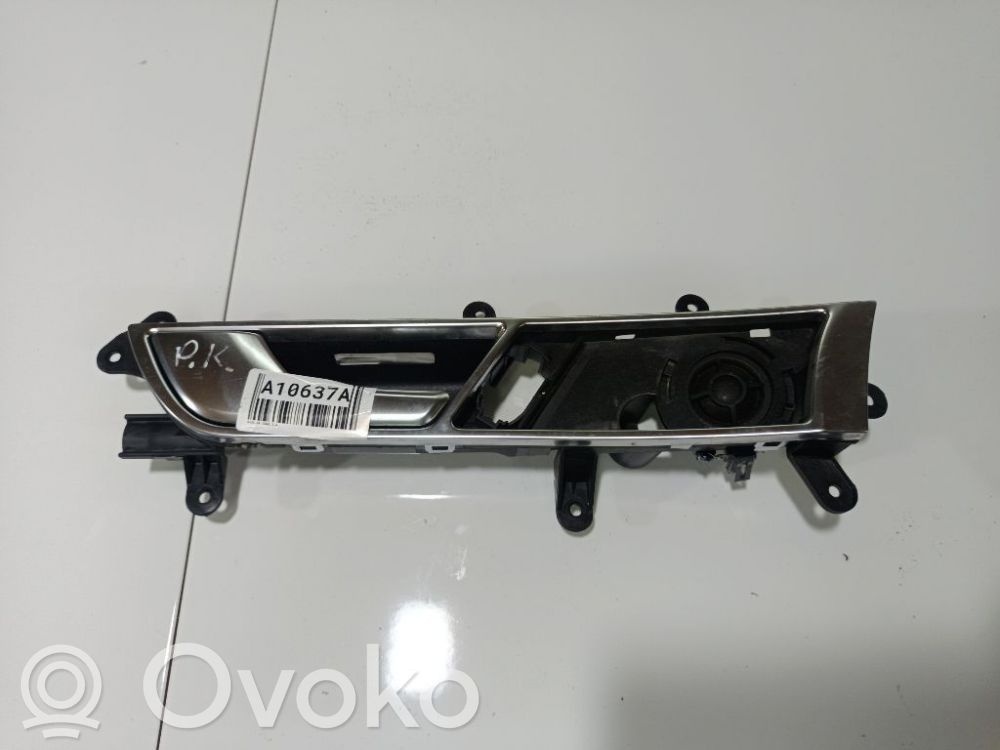 Audi A6 S6 C6 4F Poignée inférieure de porte avant
