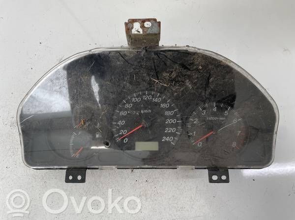 Mazda 626 Vitezometru (grup de instrumente) 