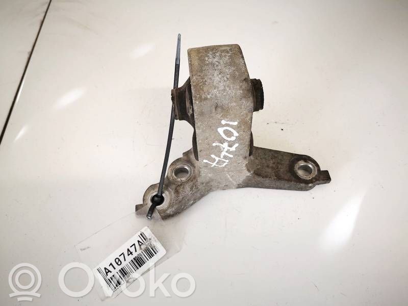 Subaru Outback Engine mount bracket 