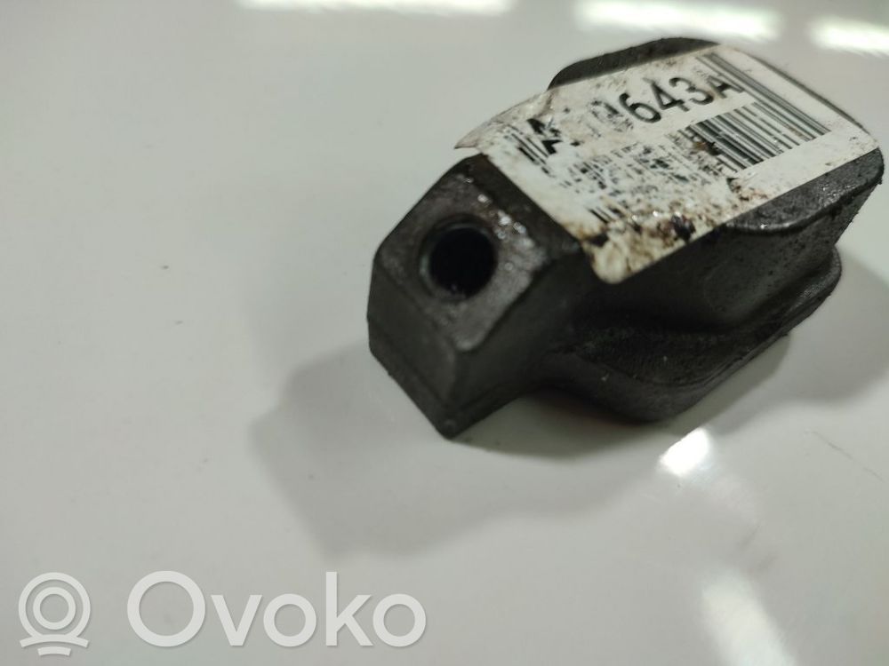 Soporte de montaje del motor (Usadas)   74438208,74438208,74438208