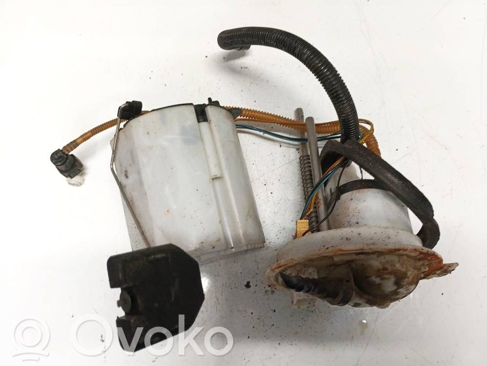 Volkswagen PASSAT B6 Pompă combustibil în rezervor 