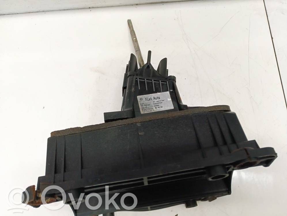 Fiat Bravo Lewarek zmiany biegów / górny 