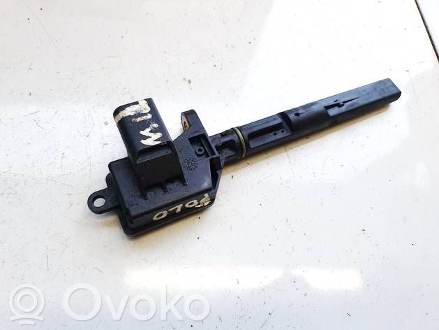Volkswagen Polo IV 9N3 Oil level sensor 