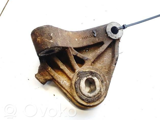 Engine mount bracket   63374681,63374681