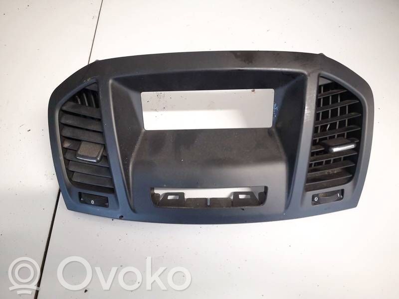 Opel Insignia A Dysze / Kratki środkowego nawiewu deski rozdzielczej 