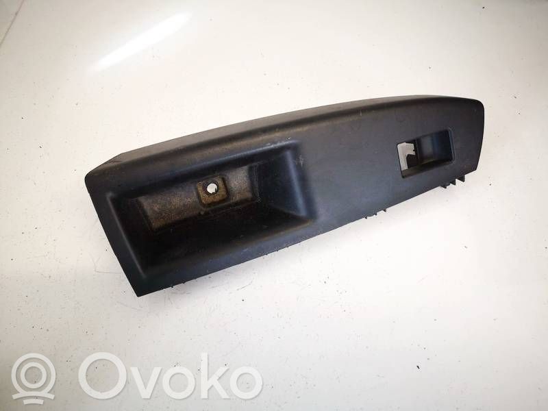 Chevrolet Cruze Ramka przycisków otwierania szyby drzwi przednich 
