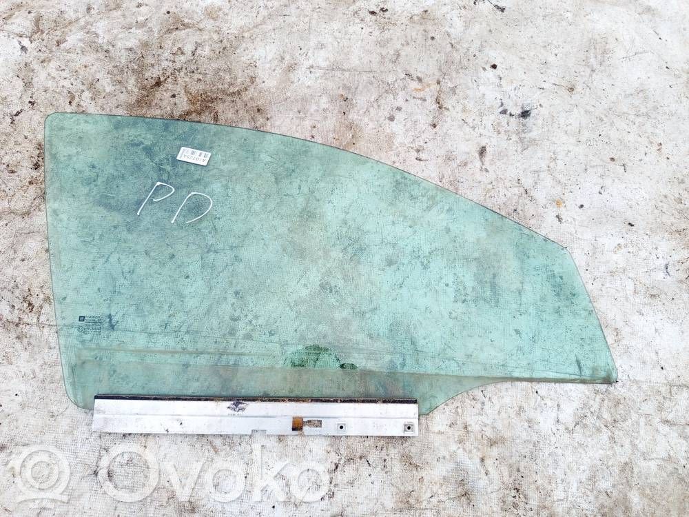Opel Astra H Vitre de fenêtre porte avant (4 portes)
